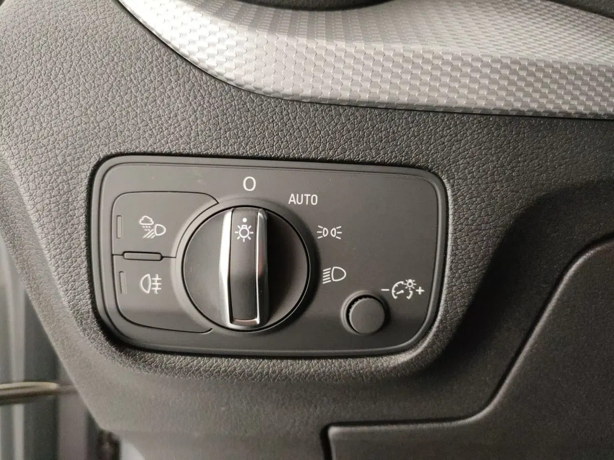 Audi Q2 nuova a Napoli (13)