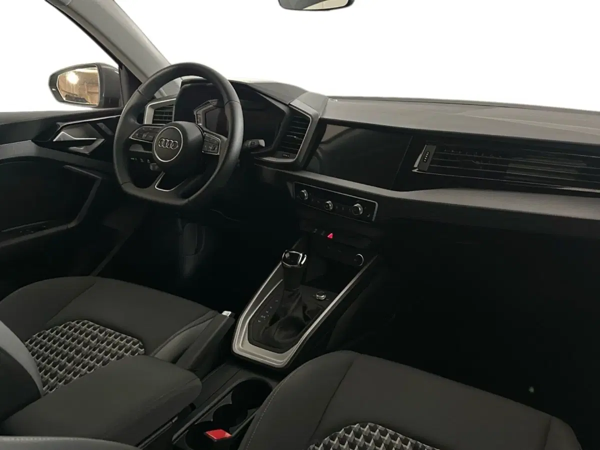 Audi A1 allstreet usata a Napoli (10)