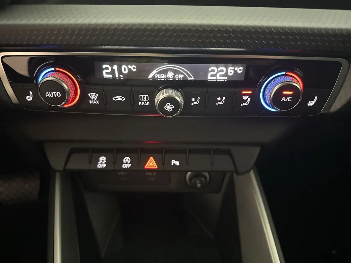 Audi A1 allstreet usata a Napoli (14)