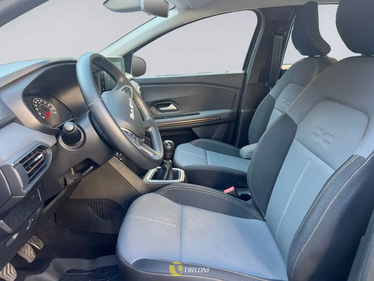 Dacia Sandero Stepway usata a Milano (10)