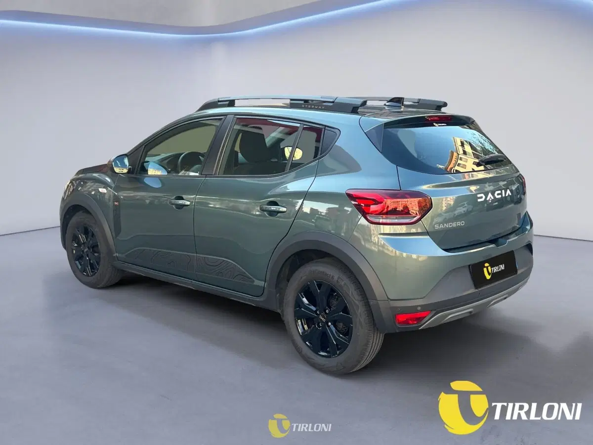 Dacia Sandero Stepway usata a Milano (2)