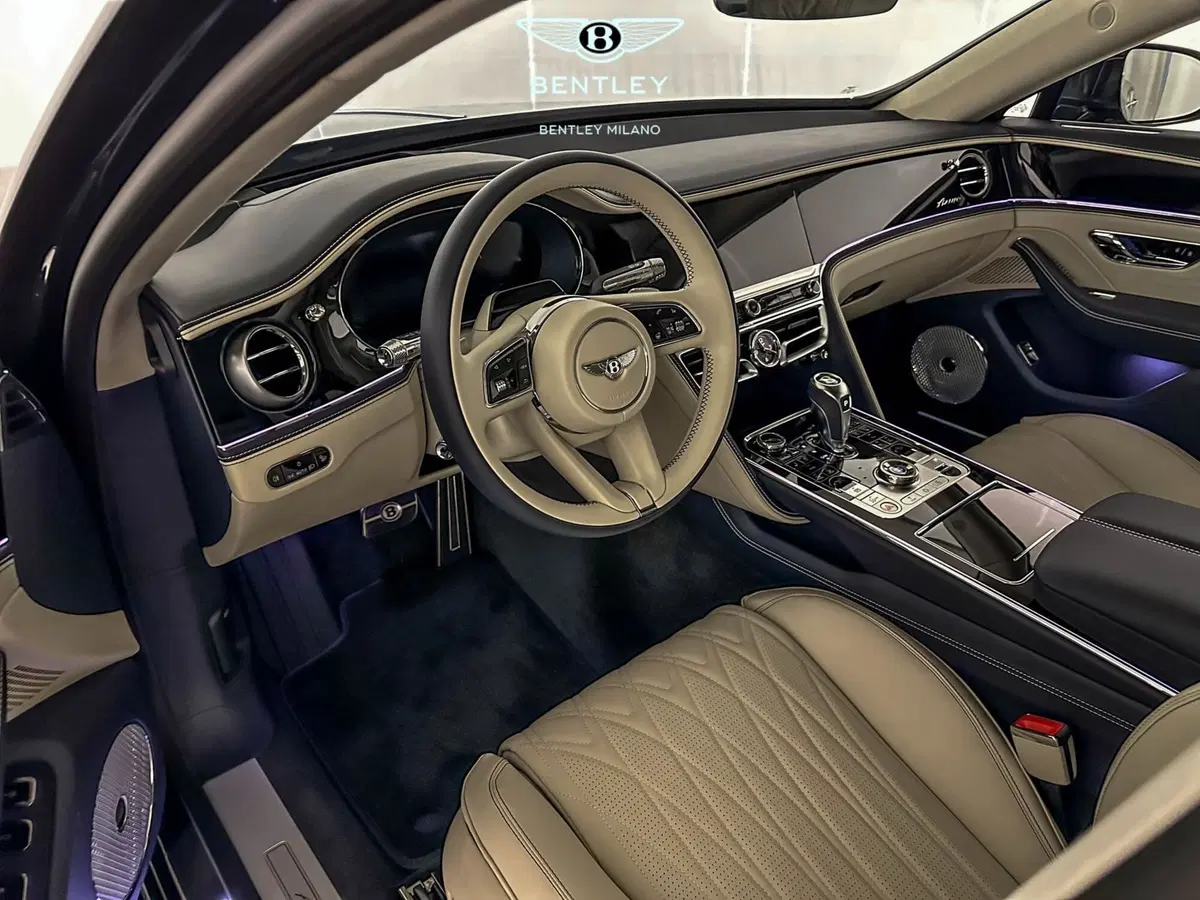 Bentley Flying Spur usata a Milano (10)
