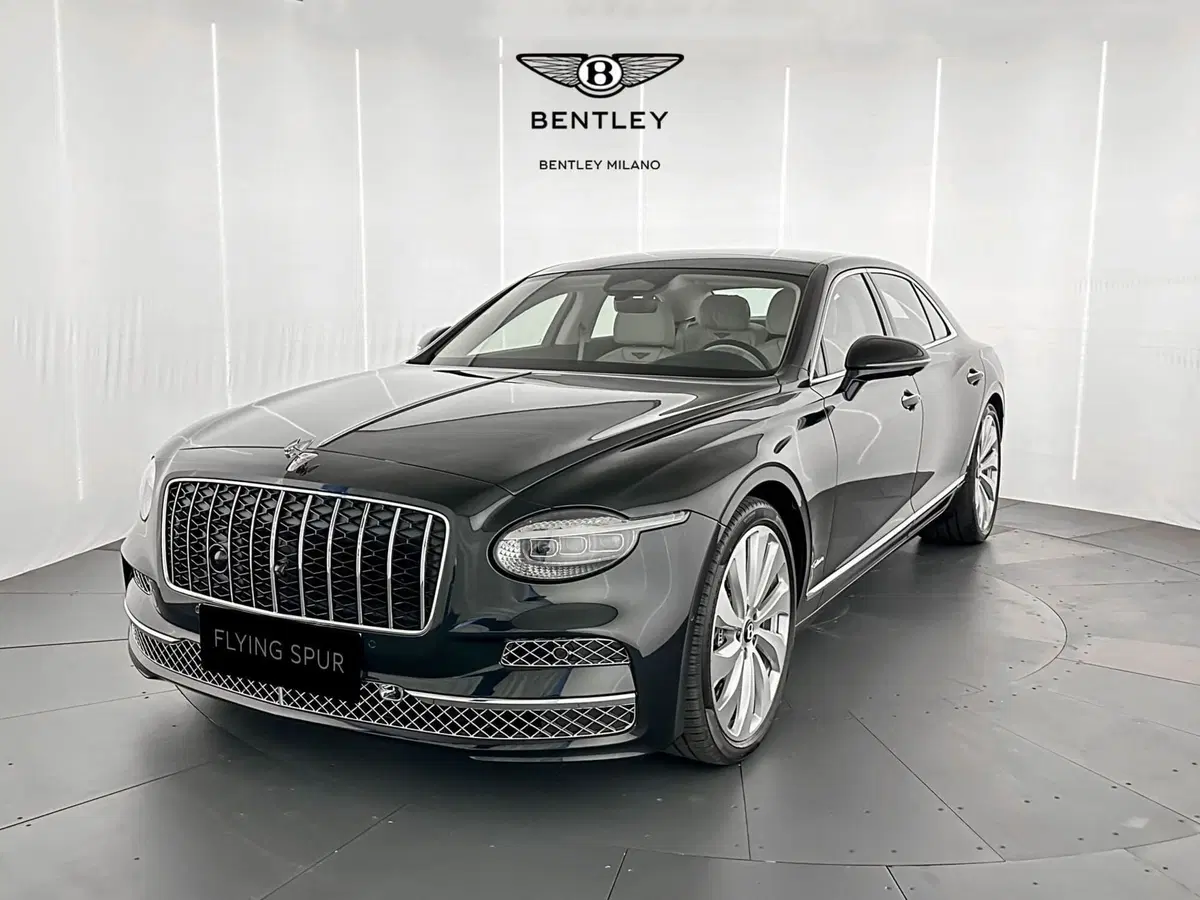 Bentley Flying Spur usata a Milano (3)