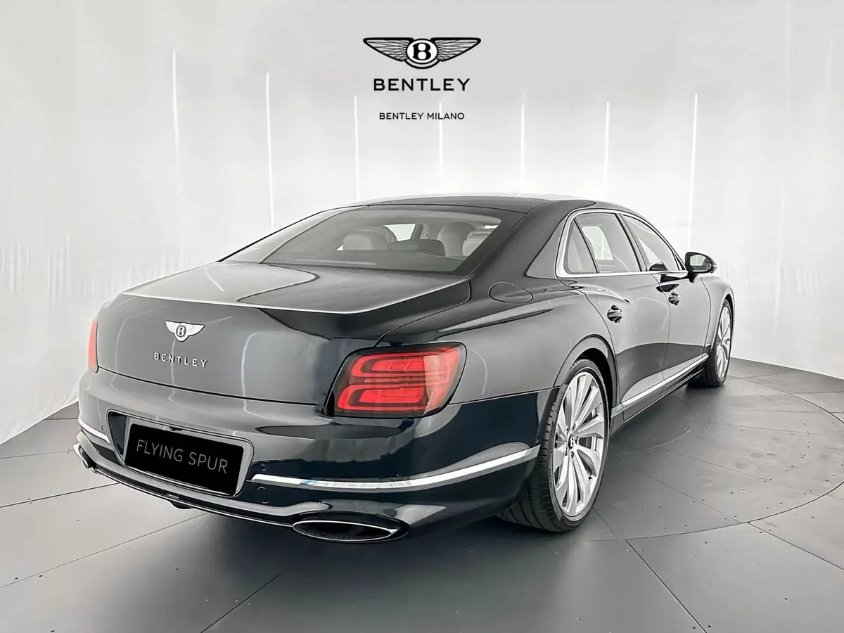 Bentley Flying Spur usata a Milano (7)