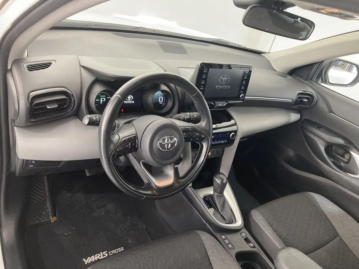 Toyota Yaris Cross usata a Barletta-Andria-Trani (12)