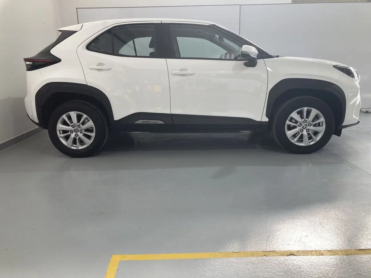 Toyota Yaris Cross usata a Barletta-Andria-Trani (4)