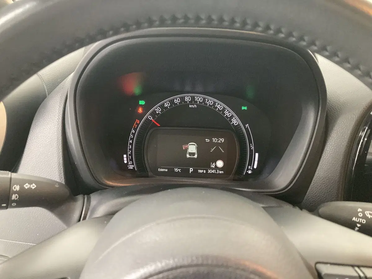 Toyota Aygo X usata a Barletta-Andria-Trani (13)