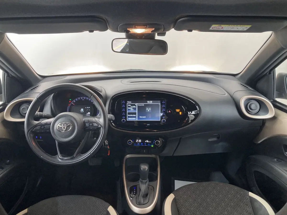 Toyota Aygo X usata a Barletta-Andria-Trani (17)