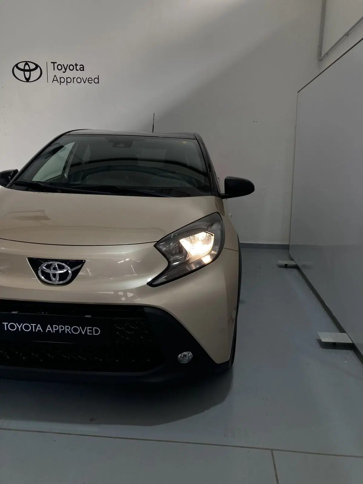 Toyota Aygo X usata a Barletta-Andria-Trani (4)