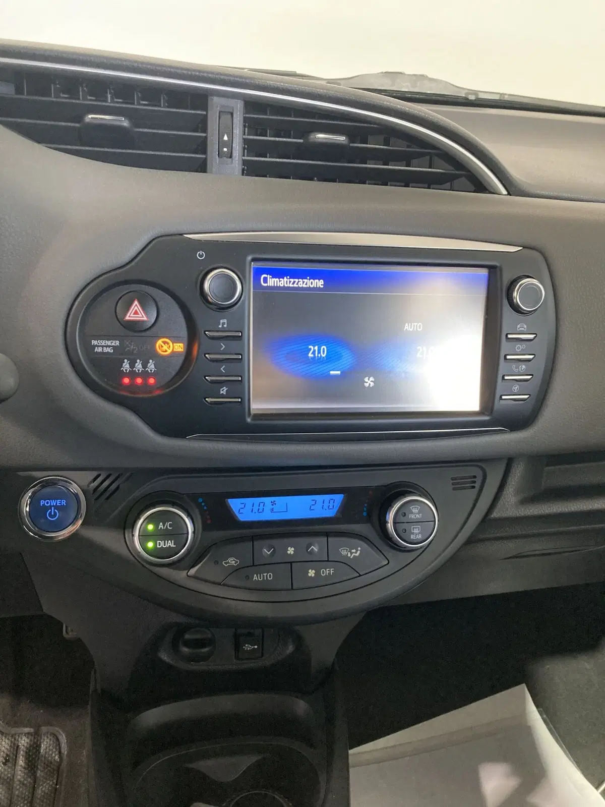 Toyota Yaris usata a Barletta-Andria-Trani (15)