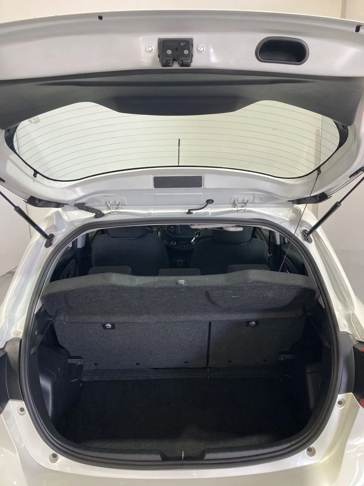 Toyota Yaris usata a Barletta-Andria-Trani (8)