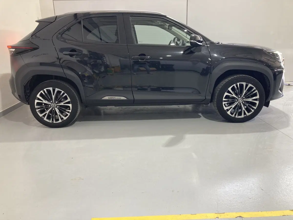 Toyota Yaris Cross usata a Barletta-Andria-Trani (5)