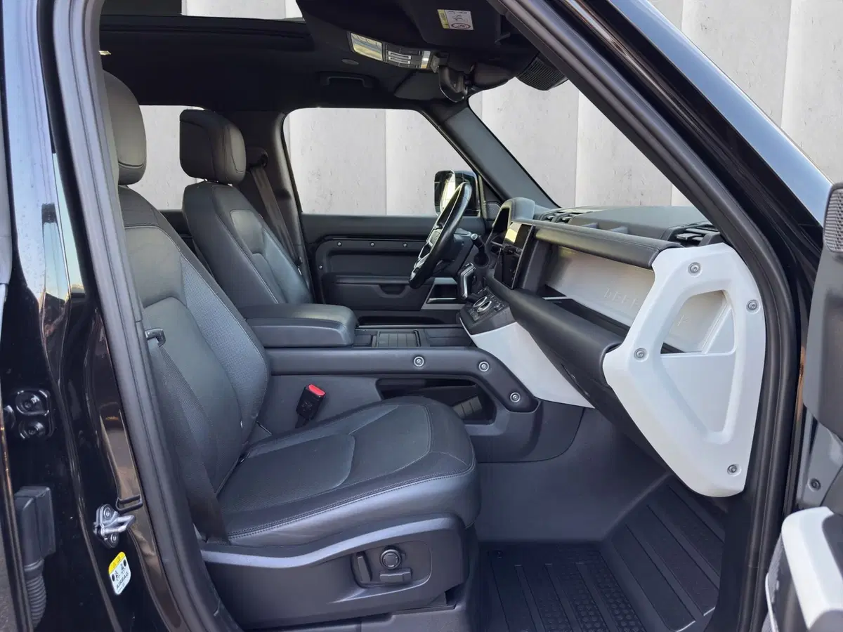 Land Rover Defender usata a Lecco (3)
