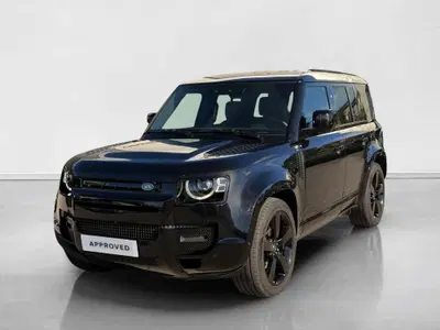 Land Rover Defender 110 3.0d i6 mhev X-Dynamic SE awd 200cv auto del 2024 usata a Monteriggioni
