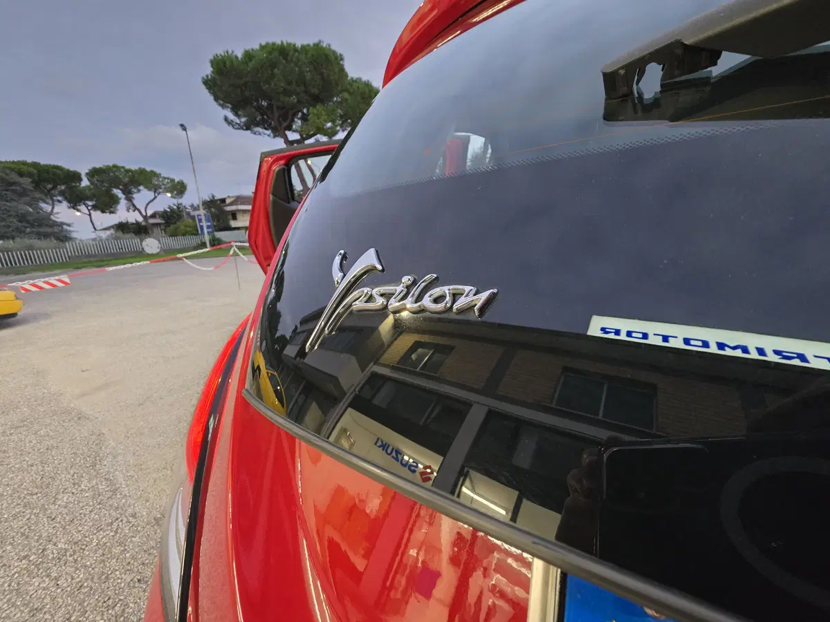 Lancia Ypsilon usata a Teramo (5)