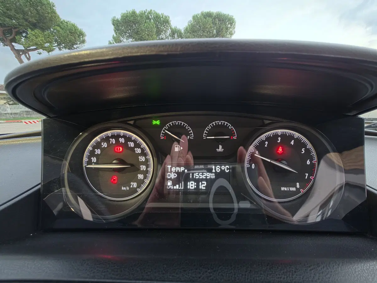 Lancia Ypsilon usata a Teramo (8)