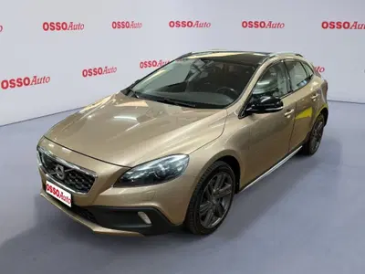 Volvo V40 Cross Country T5 AWD Geartronic Summum del 2012 usata a Udine