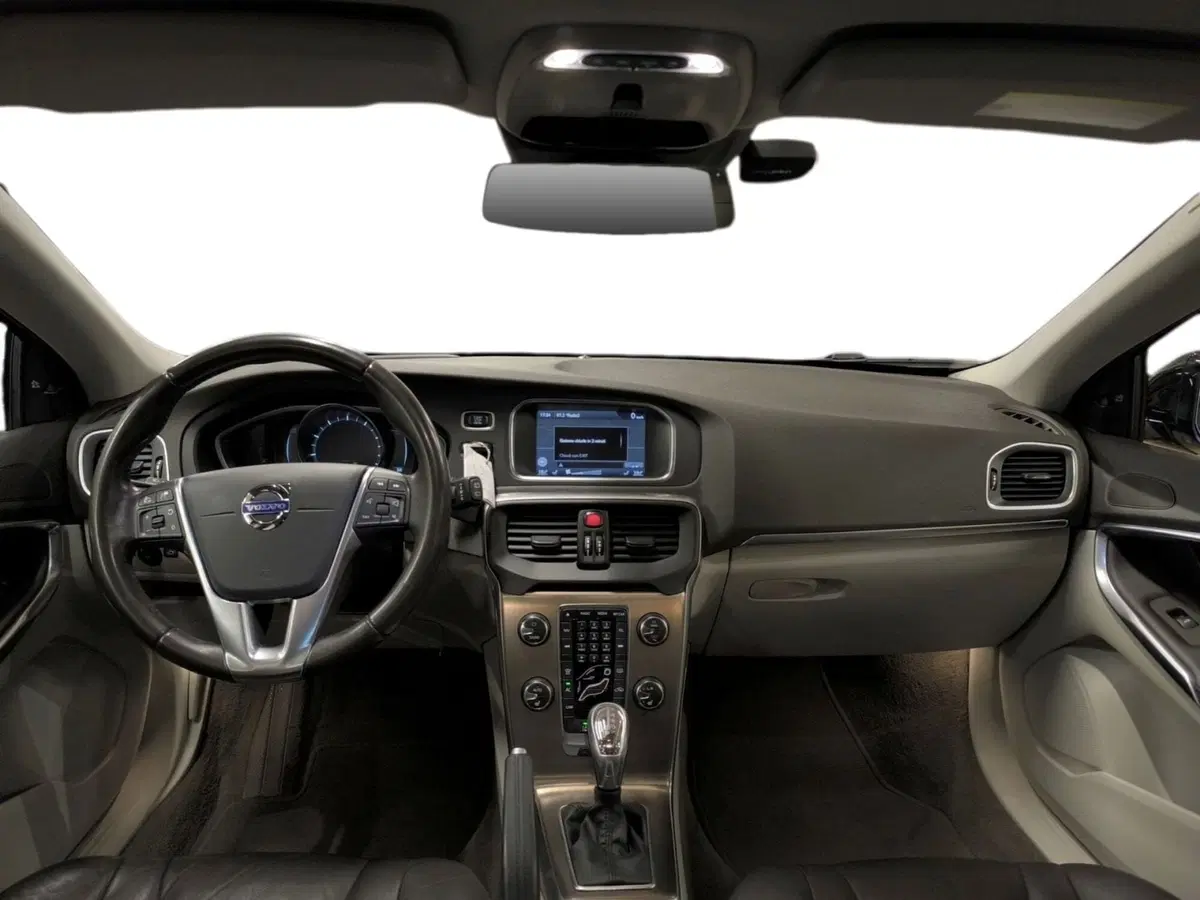 Volvo V40 Cross Country usata a Udine (11)