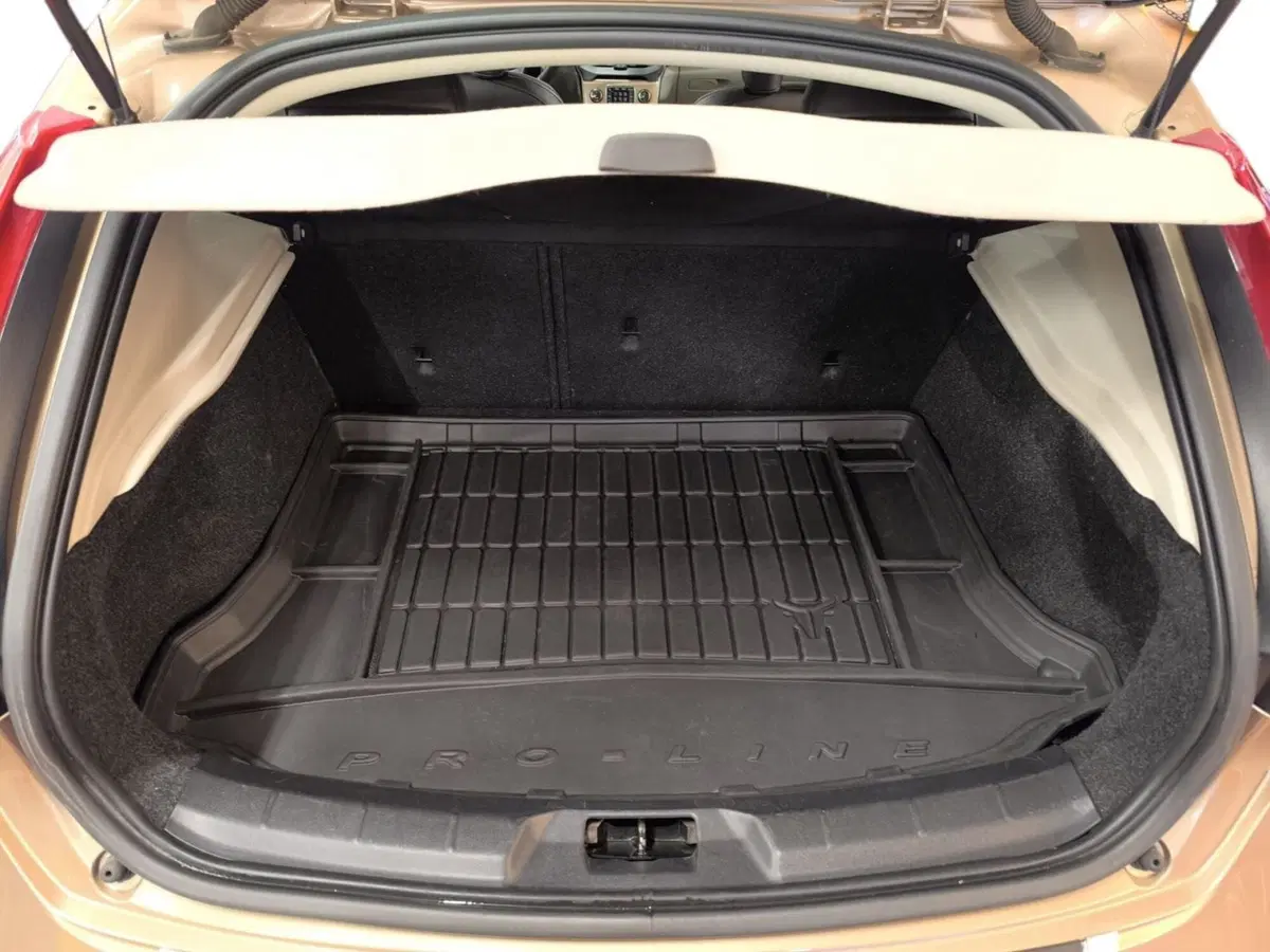 Volvo V40 Cross Country usata a Udine (15)