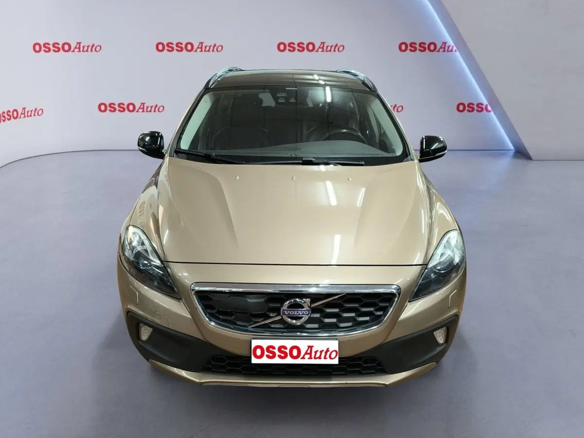 Volvo V40 Cross Country usata a Udine (5)