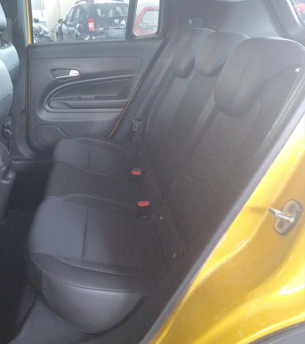 Jeep Avenger usata a Terni (18)