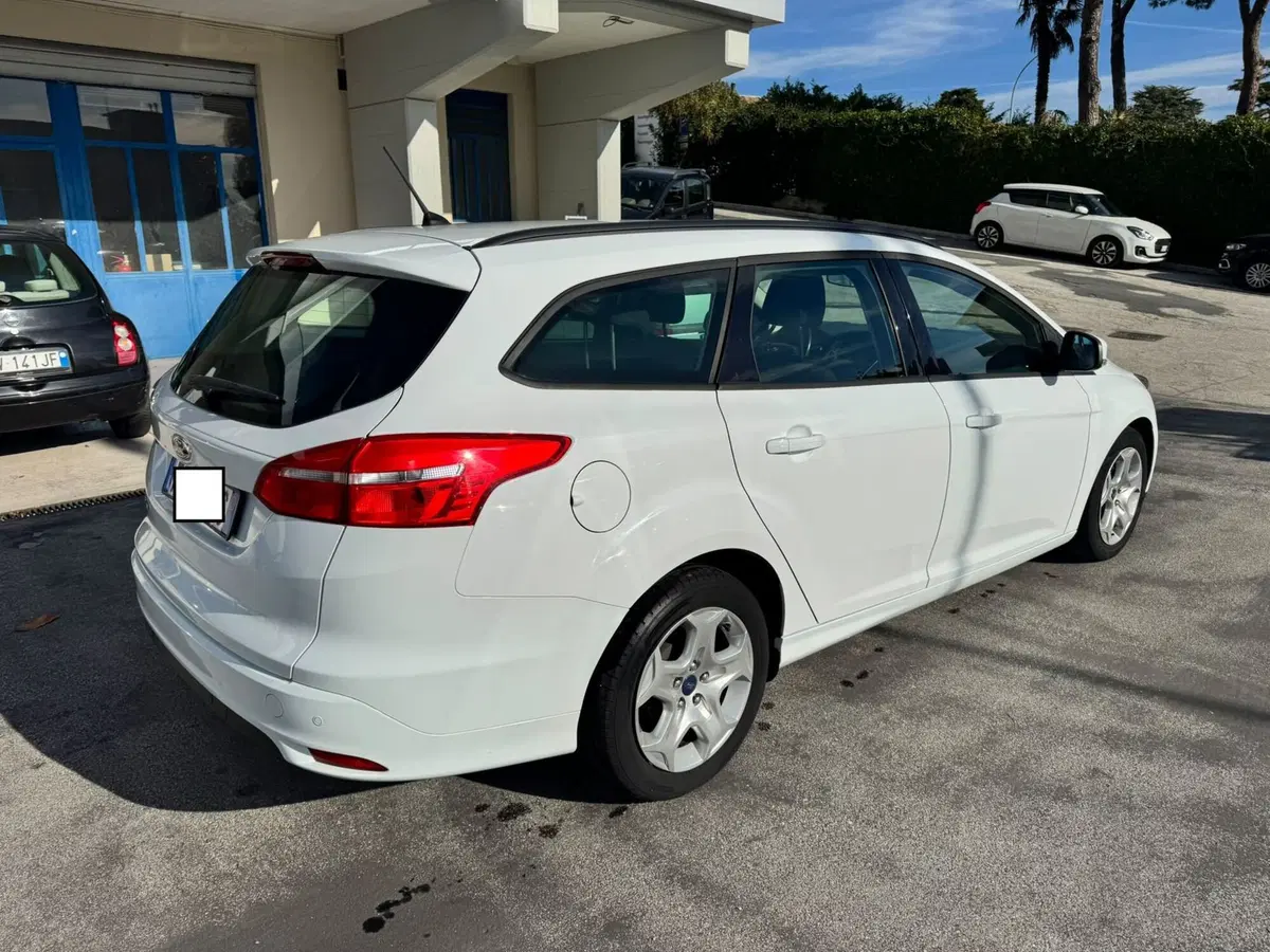 Ford Focus Station Wagon usata a Macerata (4)
