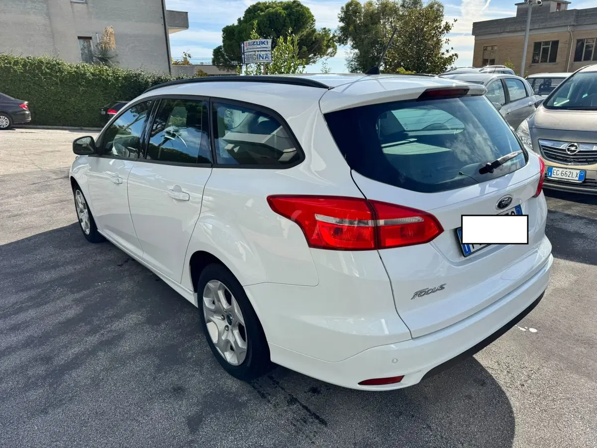 Ford Focus Station Wagon usata a Macerata (5)