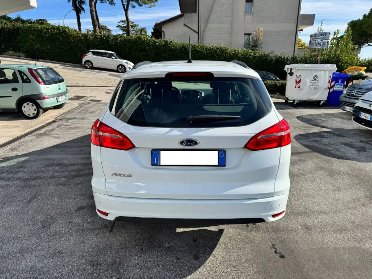 Ford Focus Station Wagon usata a Macerata (6)