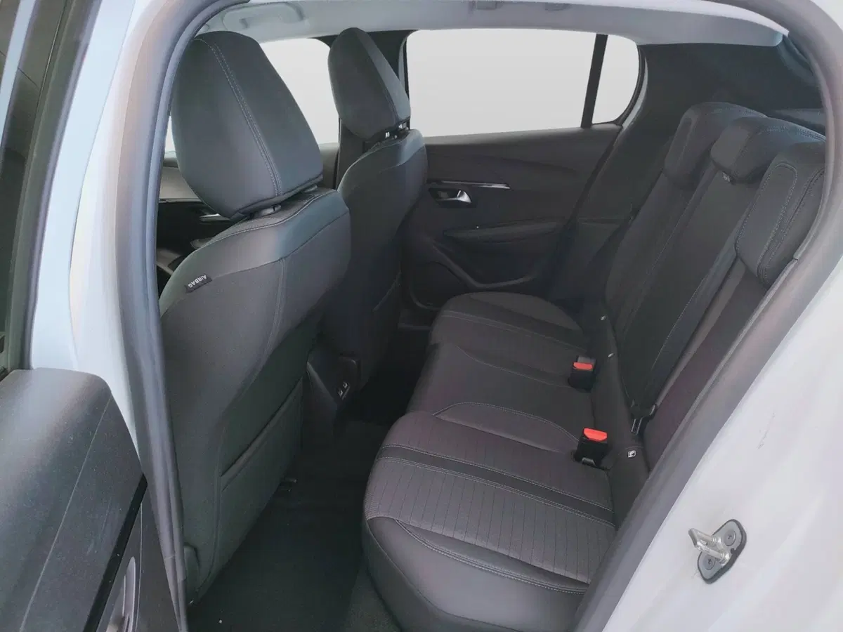 Peugeot 208 usata a Ascoli Piceno (11)