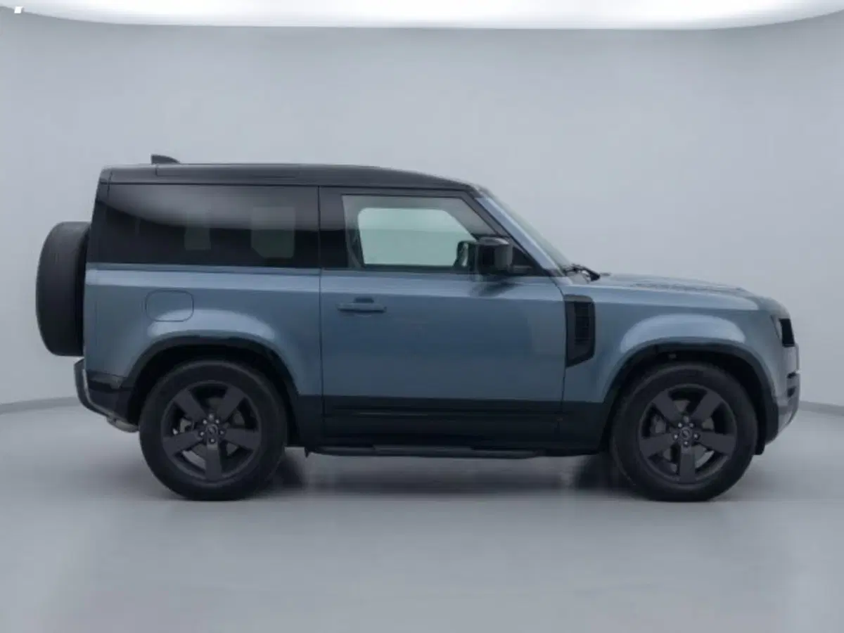 Land Rover Defender usata a Lucca (4)