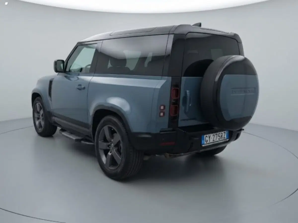 Land Rover Defender usata a Lucca (8)