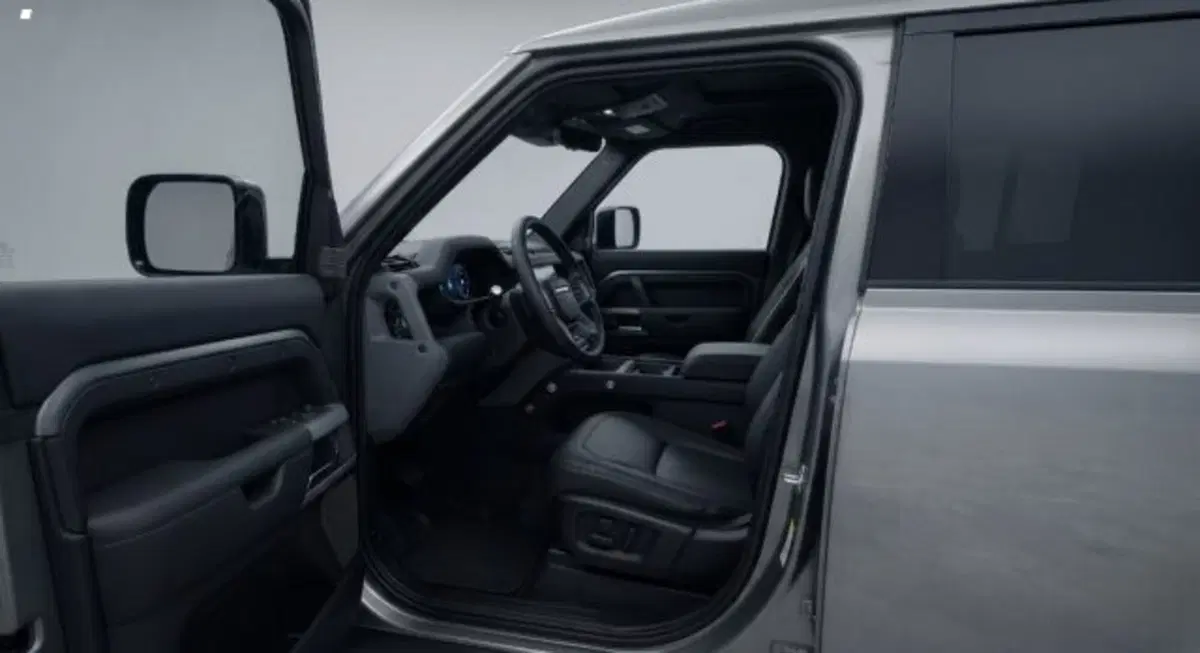 Land Rover Defender usata a Lucca (9)