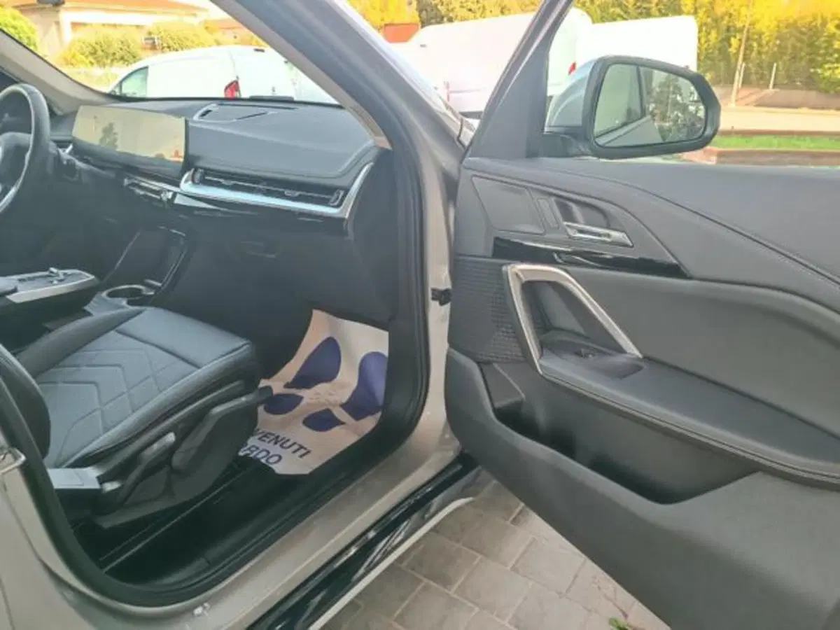 BMW X1 nuova a Pisa (14)