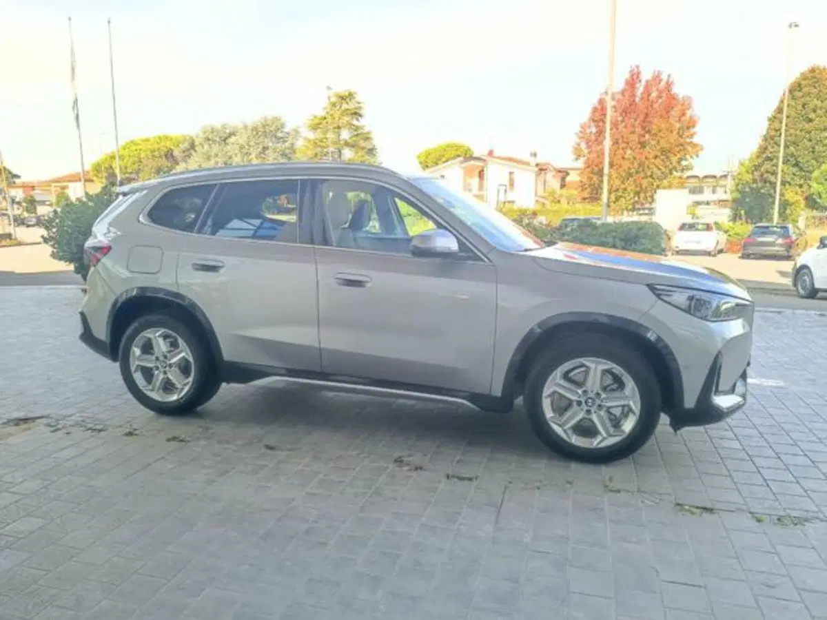 BMW X1 nuova a Pisa (4)
