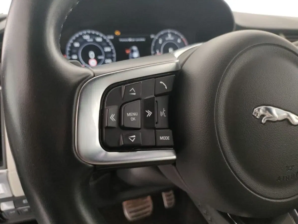 Jaguar E-Pace usata a Ragusa (10)