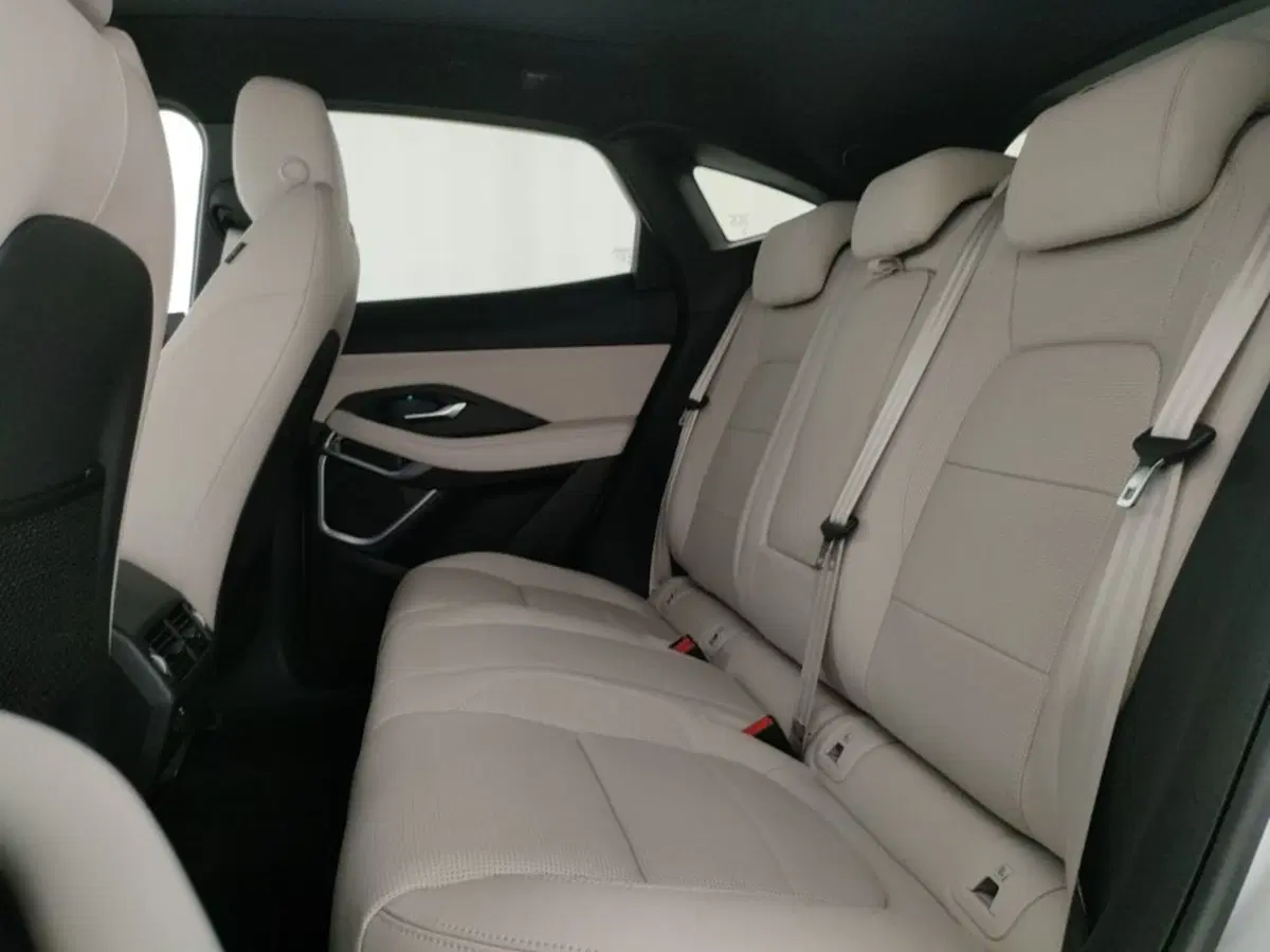 Jaguar E-Pace usata a Ragusa (12)