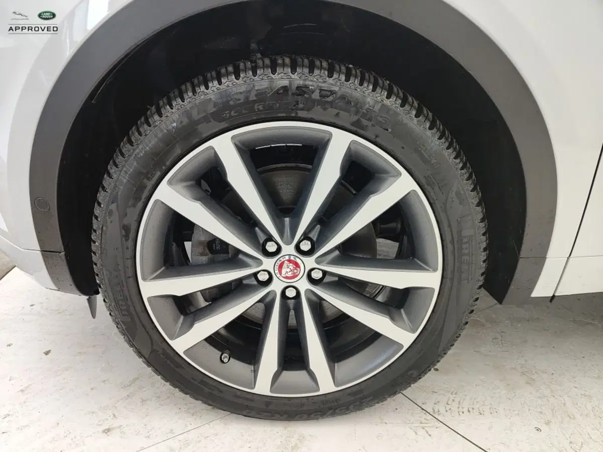 Jaguar E-Pace usata a Ragusa (9)