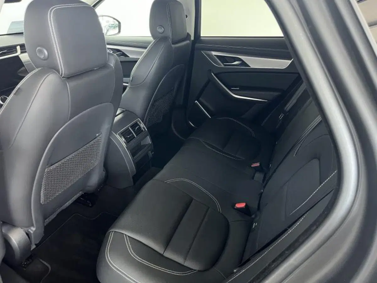 Jaguar F-Pace usata a Venezia (12)