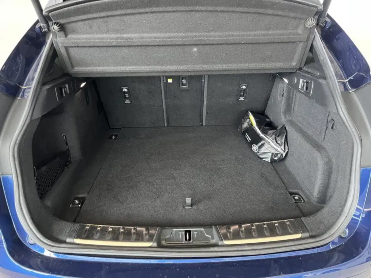 Jaguar F-Pace usata a Venezia (14)