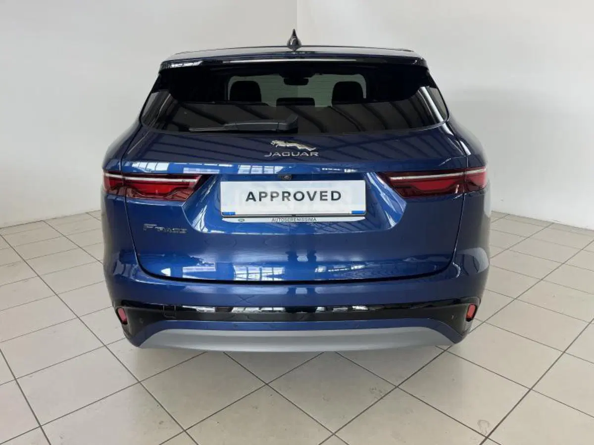 Jaguar F-Pace usata a Venezia (4)