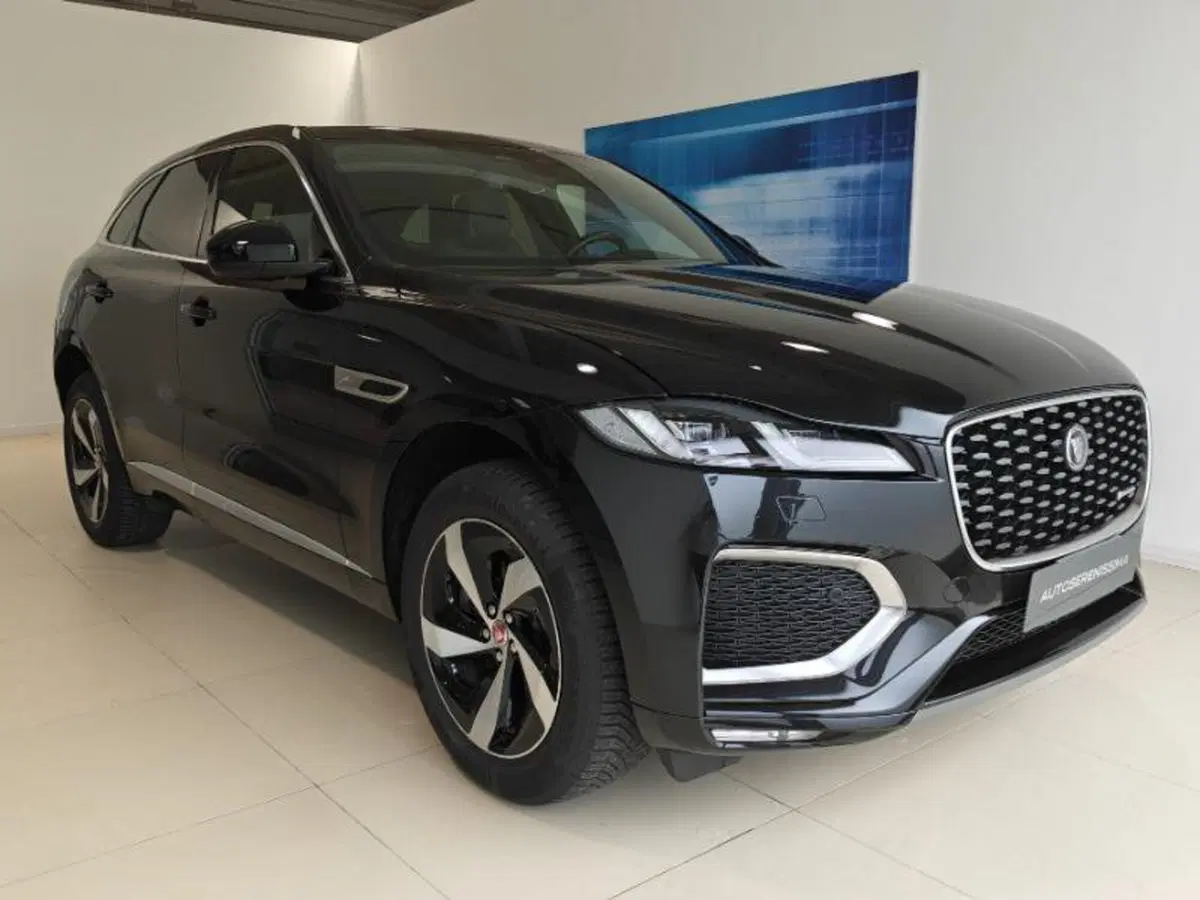 Jaguar F-Pace usata a Venezia (17)