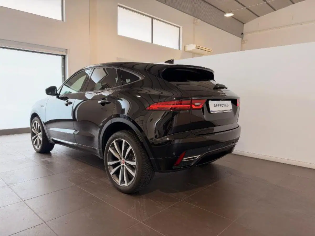 Jaguar E-Pace usata a Venezia (3)