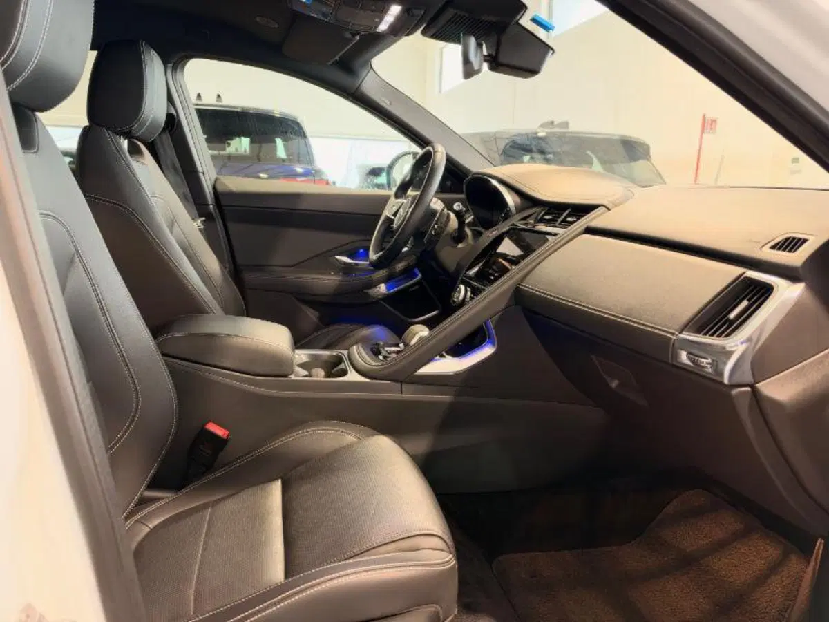 Jaguar E-Pace usata a Venezia (16)
