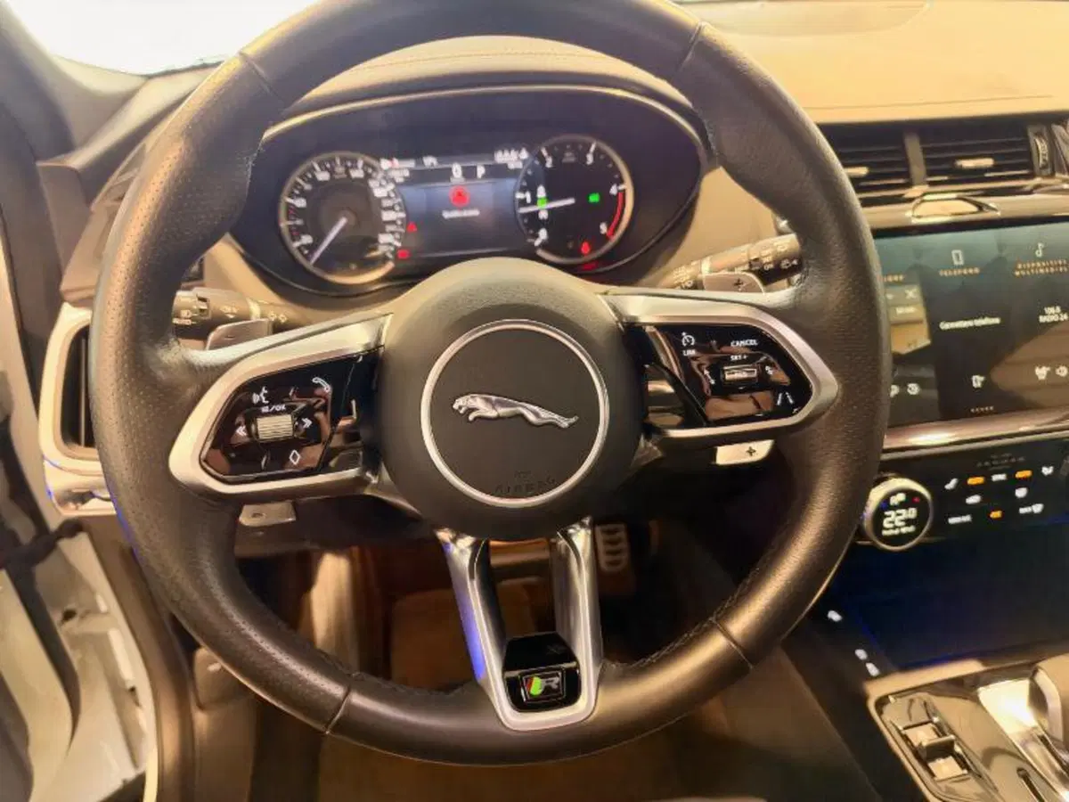 Jaguar E-Pace usata a Venezia (18)