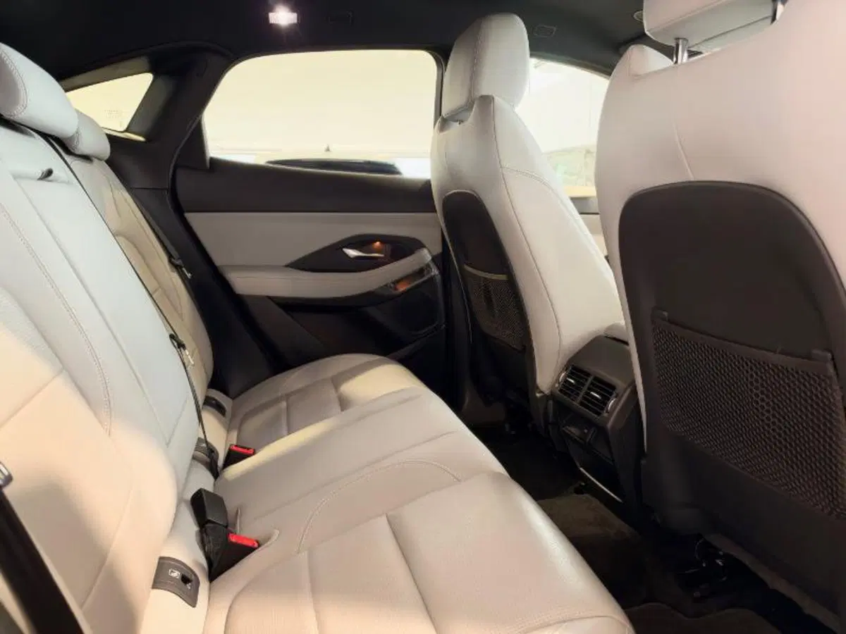 Jaguar E-Pace usata a Venezia (15)