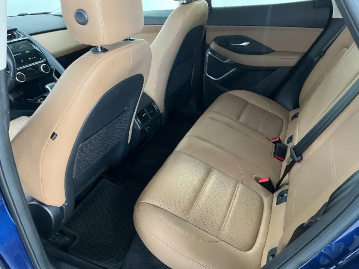 Jaguar E-Pace usata a Venezia (15)