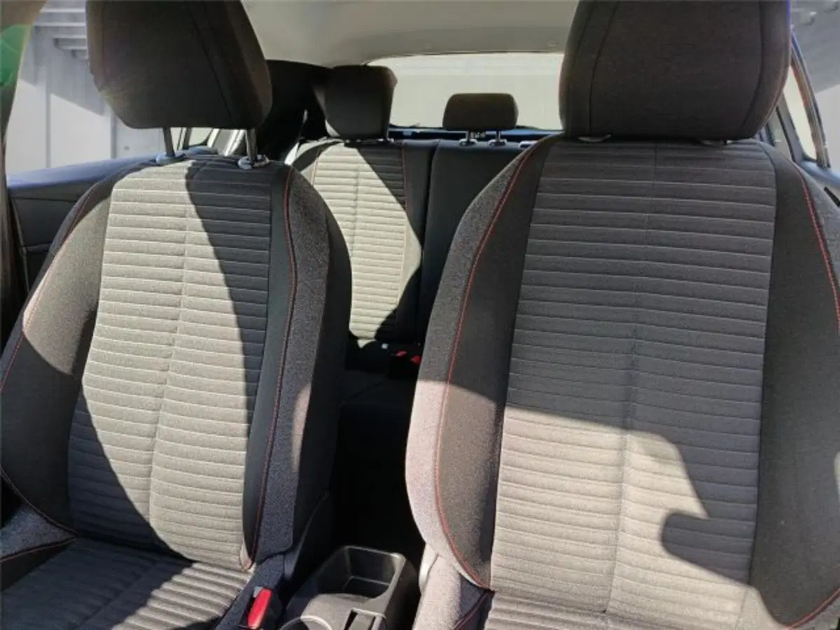 Peugeot 208 usata a Bari (16)