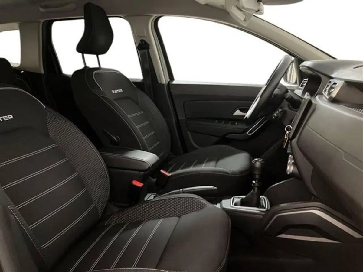 Dacia Duster usata a Como (11)