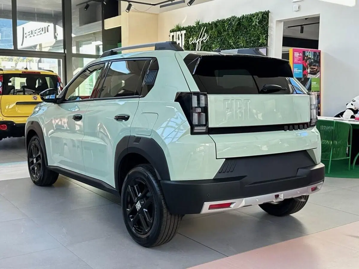 Fiat Grande Panda nuova a Sondrio (3)