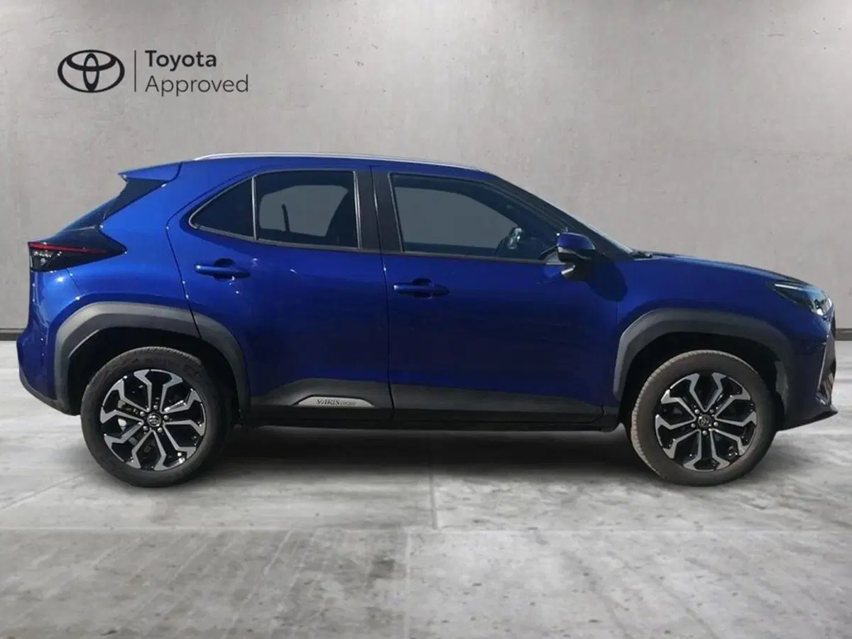 Toyota Yaris Cross usata a Roma (4)